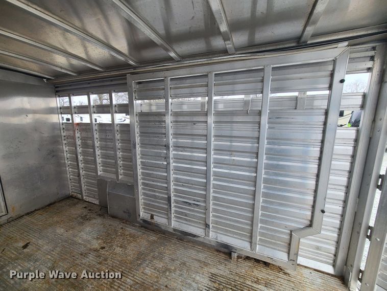 image for item KG9617 2015 Universal Exiss STC835 LG  livestock trailer