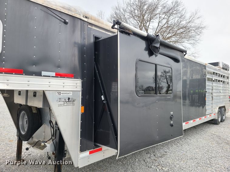 image for item KG9617 2015 Universal Exiss STC835 LG  livestock trailer