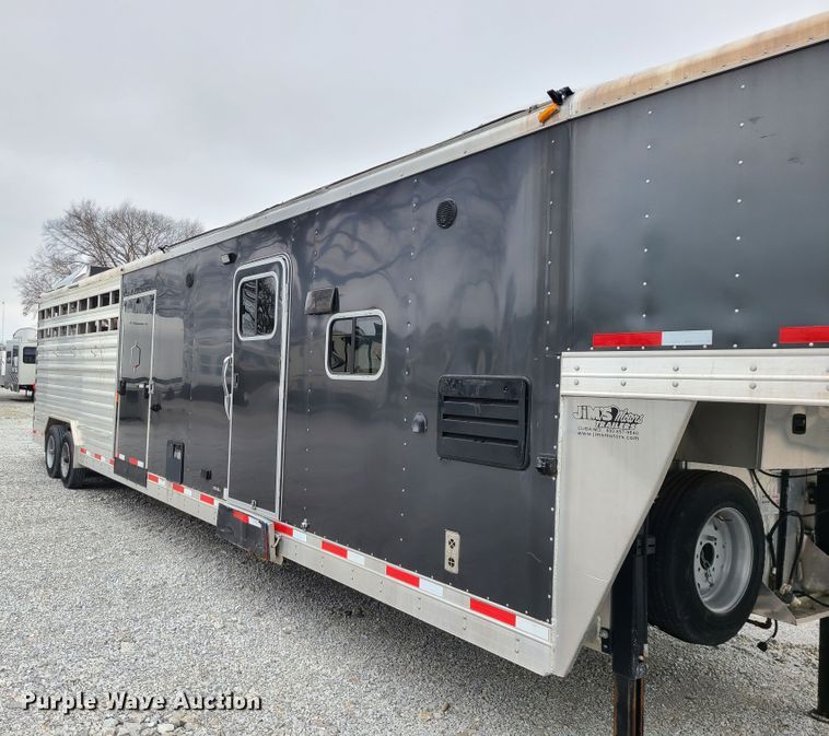 image for item KG9617 2015 Universal Exiss STC835 LG  livestock trailer