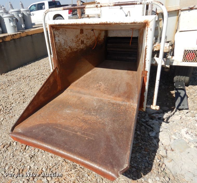 image for item KJ9579 1994 Bandit 150  wood chipper