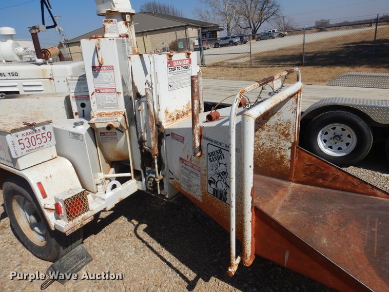 image for item KJ9579 1994 Bandit 150  wood chipper