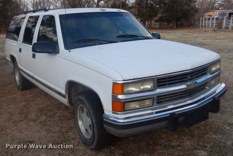 image for item KJ9581 1996 Chevrolet Suburban C1500  SUV