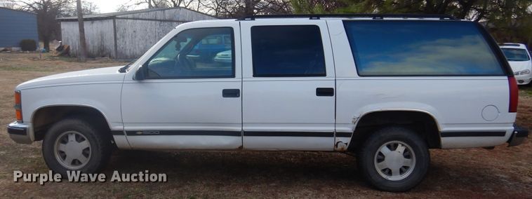 image for item KJ9581 1996 Chevrolet Suburban C1500  SUV