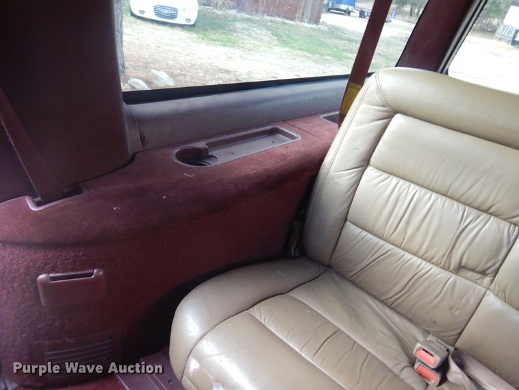 image for item KJ9581 1996 Chevrolet Suburban C1500  SUV