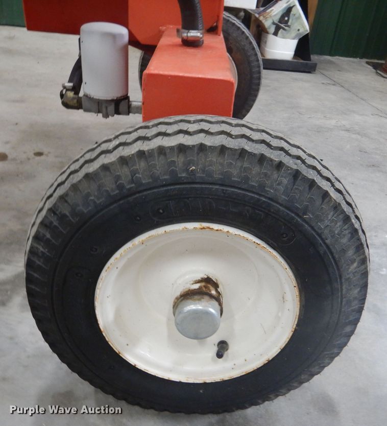 image for item LJ9801 Huskee LS401221TS  log splitter