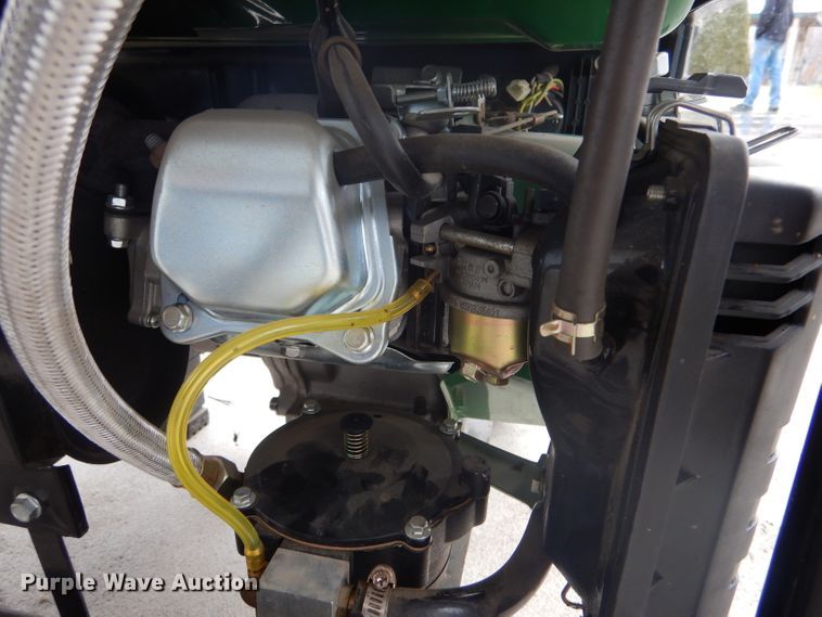 image for item LJ9802 2016 Duromax XP4850EH  generator