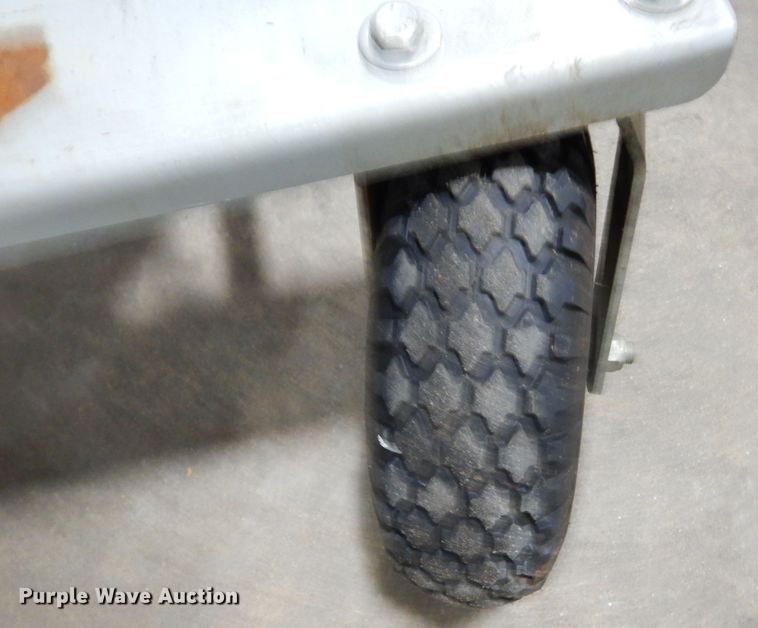 image for item MX9861 Ecolawn ECO250  spreader