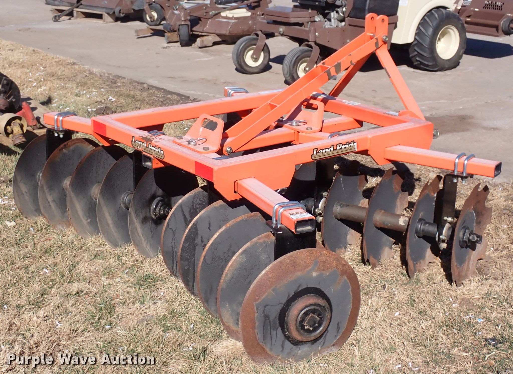 Land Pride DH1572 tandem disk in South Hutchinson, KS Item IH9589 sold Purple Wave
