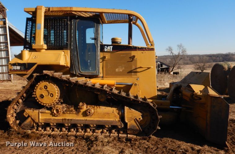 image for item DE7520 1998 Caterpillar D6M XL  dozer