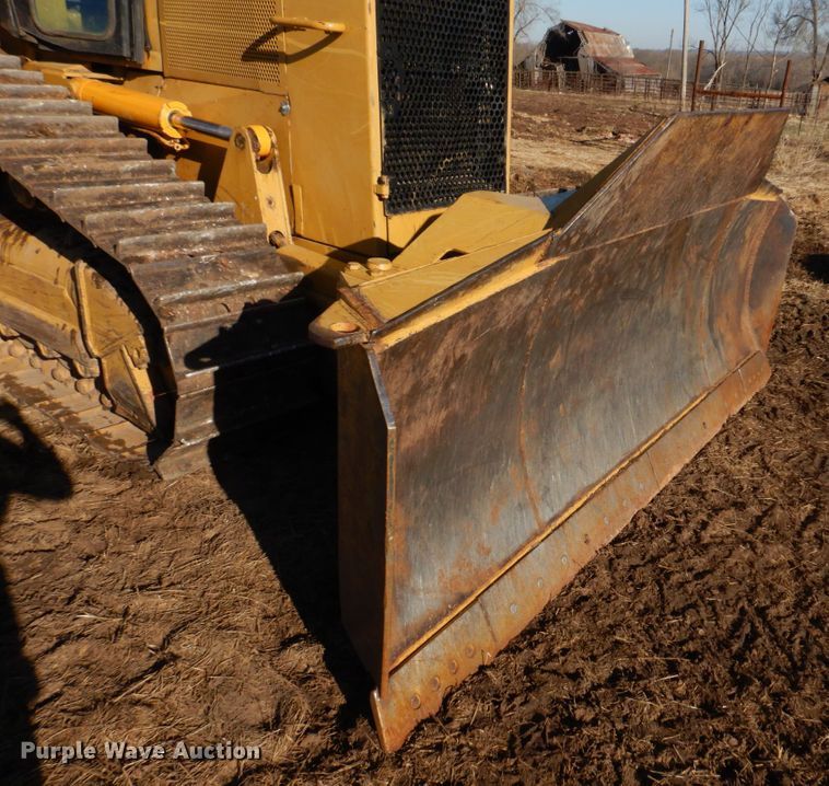 image for item DE7520 1998 Caterpillar D6M XL  dozer