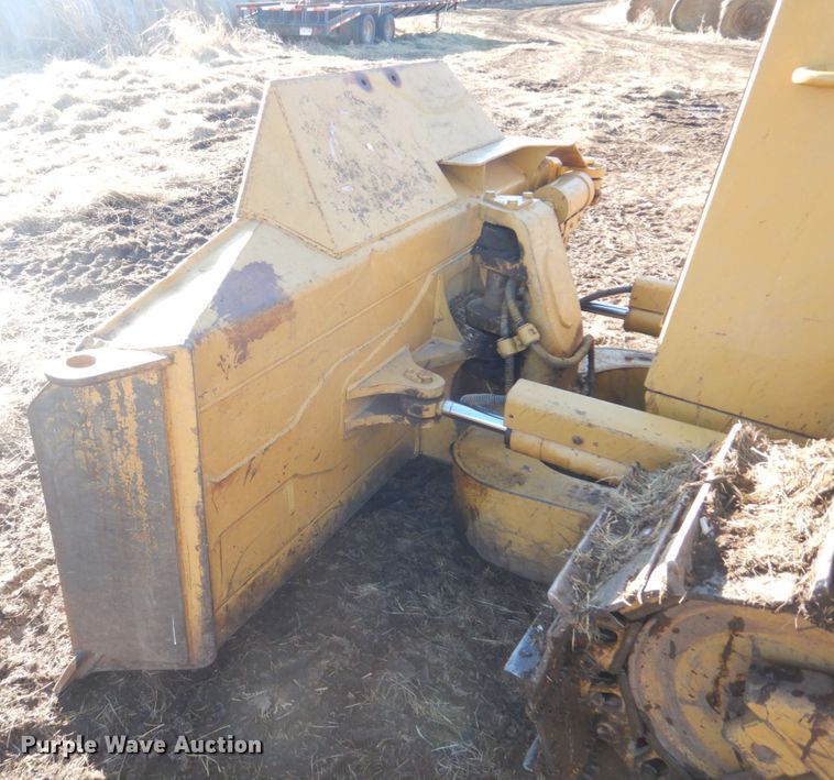 image for item DE7520 1998 Caterpillar D6M XL  dozer