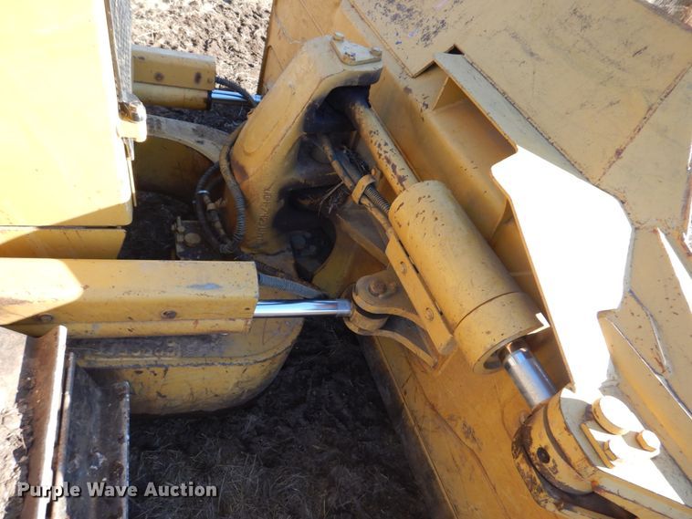 image for item DE7520 1998 Caterpillar D6M XL  dozer