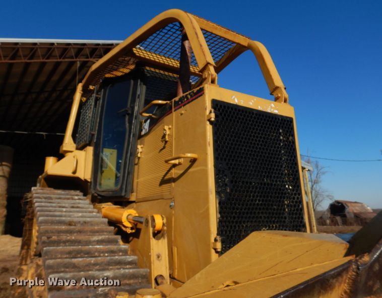image for item DE7520 1998 Caterpillar D6M XL  dozer
