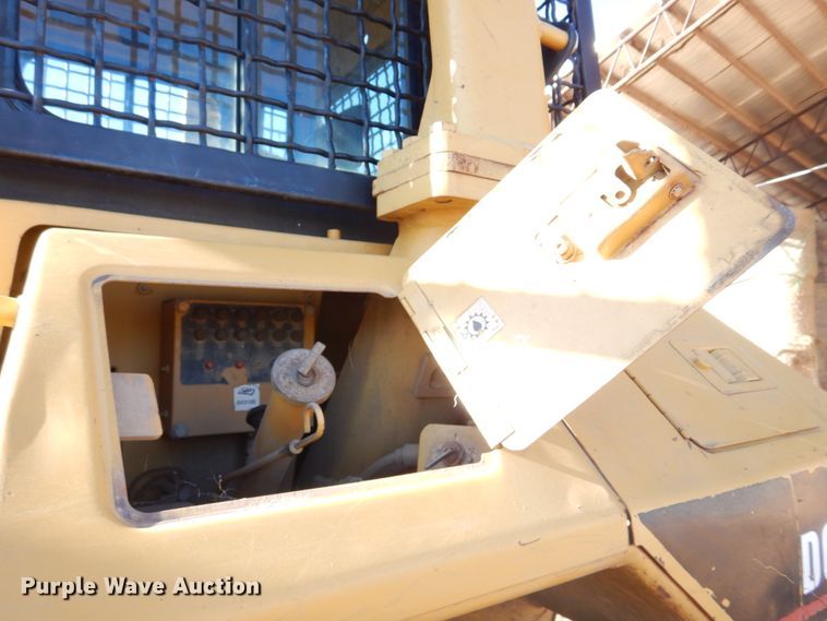 image for item DE7520 1998 Caterpillar D6M XL  dozer