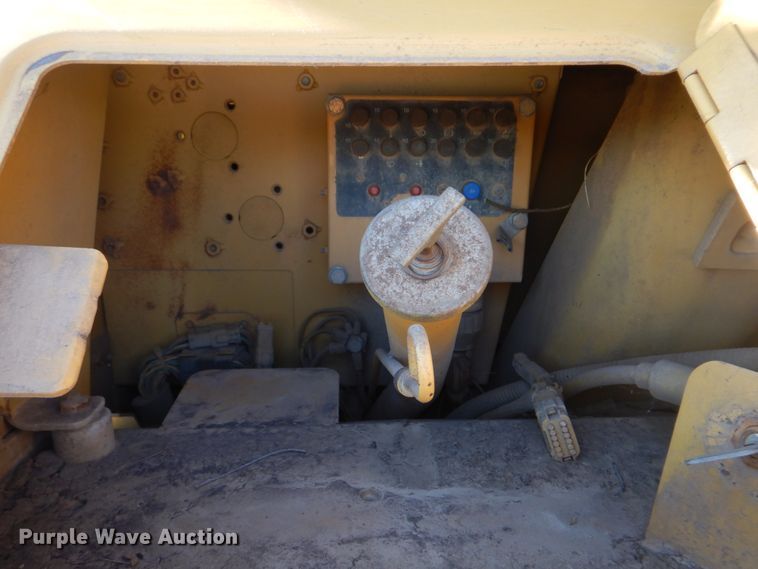 image for item DE7520 1998 Caterpillar D6M XL  dozer