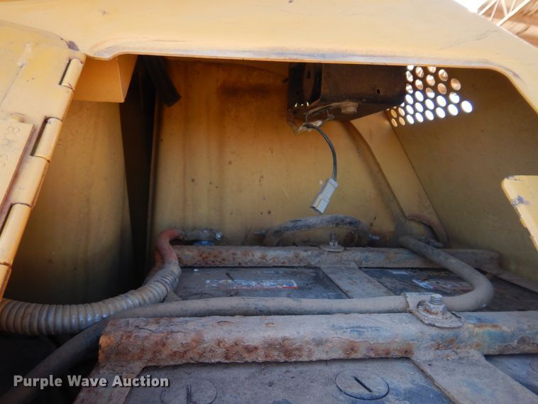 image for item DE7520 1998 Caterpillar D6M XL  dozer