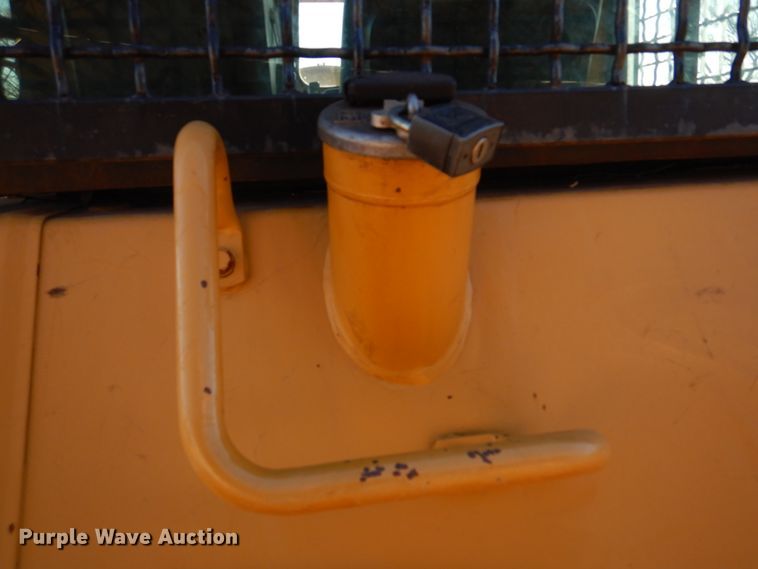 image for item DE7520 1998 Caterpillar D6M XL  dozer