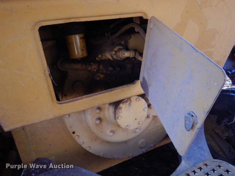 image for item DE7520 1998 Caterpillar D6M XL  dozer