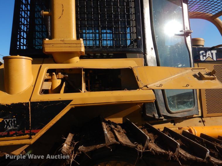 image for item DE7520 1998 Caterpillar D6M XL  dozer