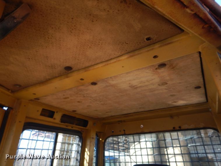 image for item DE7520 1998 Caterpillar D6M XL  dozer