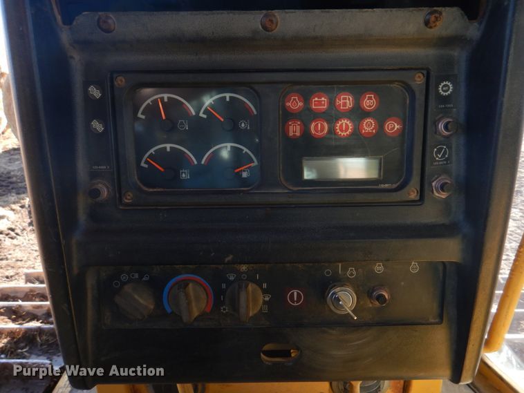 image for item DE7520 1998 Caterpillar D6M XL  dozer