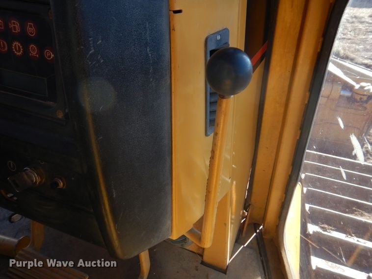 image for item DE7520 1998 Caterpillar D6M XL  dozer