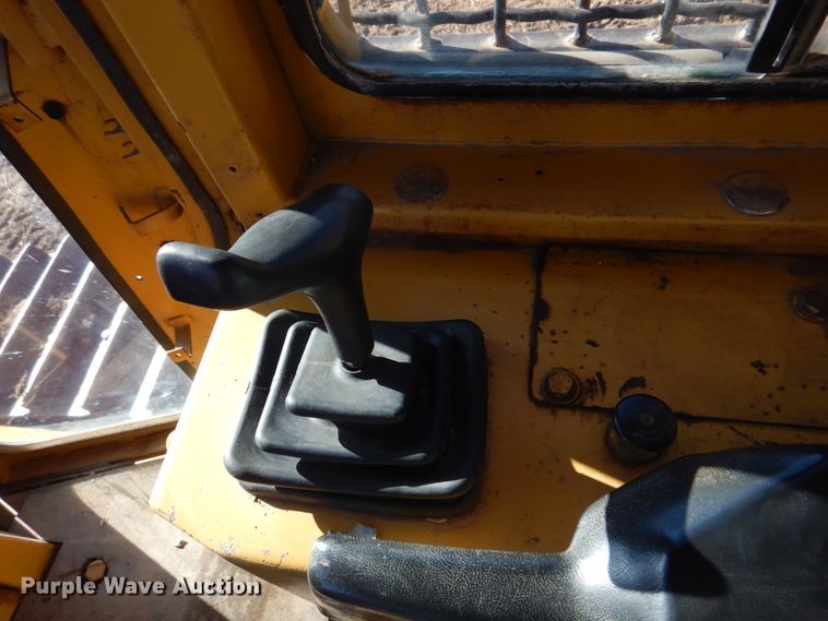 image for item DE7520 1998 Caterpillar D6M XL  dozer