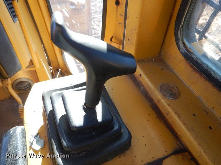 image for item DE7520 1998 Caterpillar D6M XL  dozer