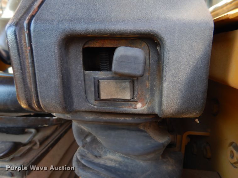 image for item DE7520 1998 Caterpillar D6M XL  dozer