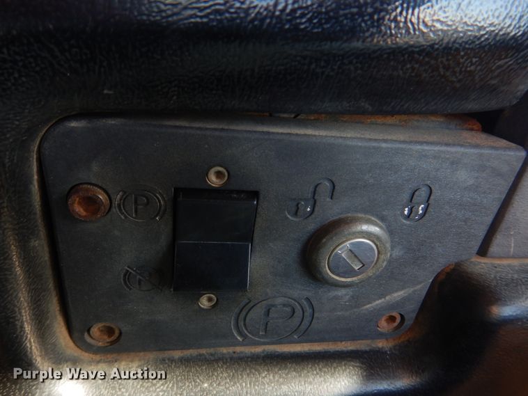 image for item DE7520 1998 Caterpillar D6M XL  dozer