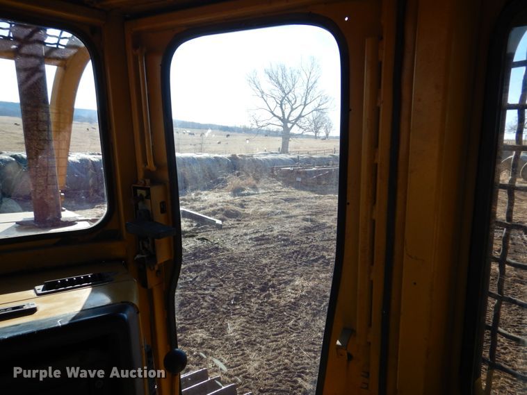 image for item DE7520 1998 Caterpillar D6M XL  dozer