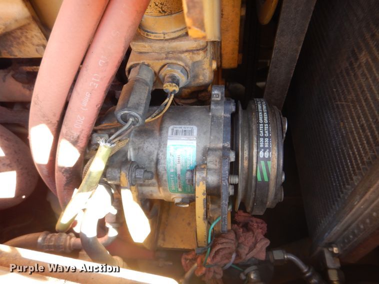 image for item DE7520 1998 Caterpillar D6M XL  dozer