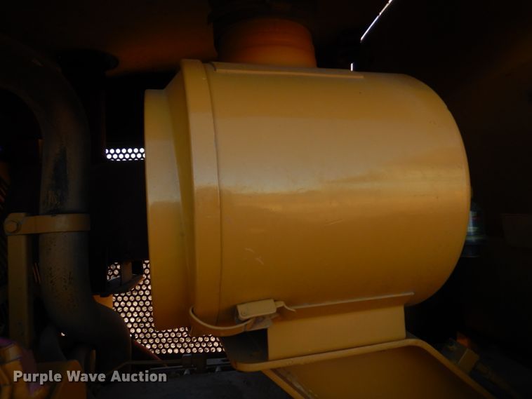 image for item DE7520 1998 Caterpillar D6M XL  dozer