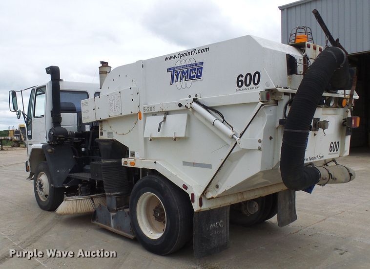 image for item DG5690 2000 Freightliner FC70  street sweeper truck