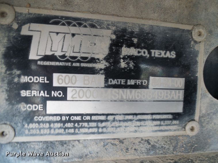 image for item DG5690 2000 Freightliner FC70  street sweeper truck