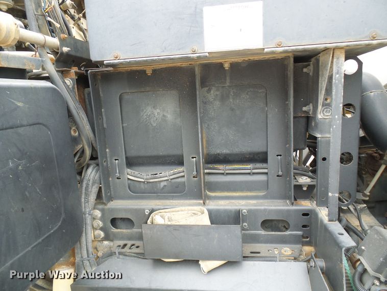 image for item DG5690 2000 Freightliner FC70  street sweeper truck