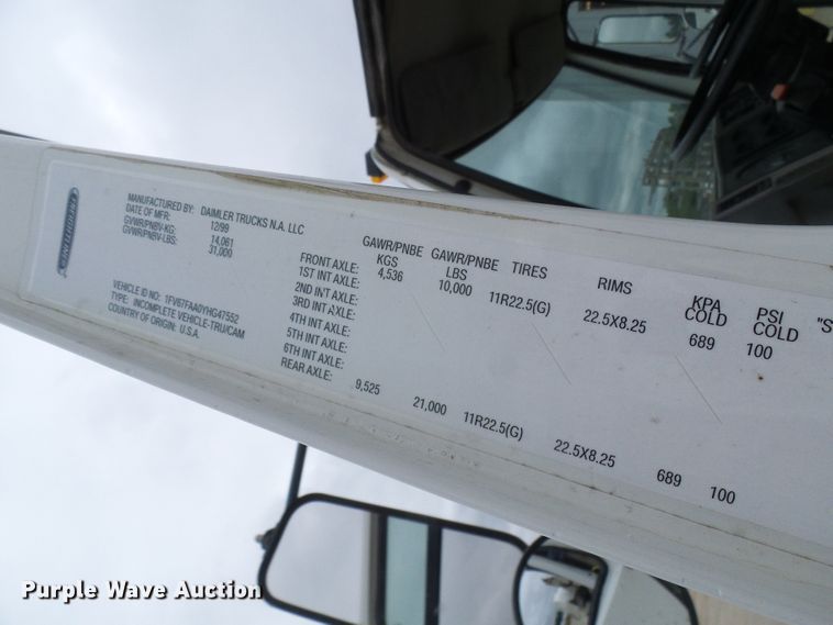 image for item DG5690 2000 Freightliner FC70  street sweeper truck