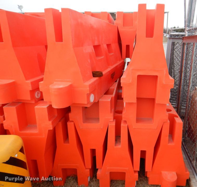 image for item DH7345 Yodock 2001M  barricade system