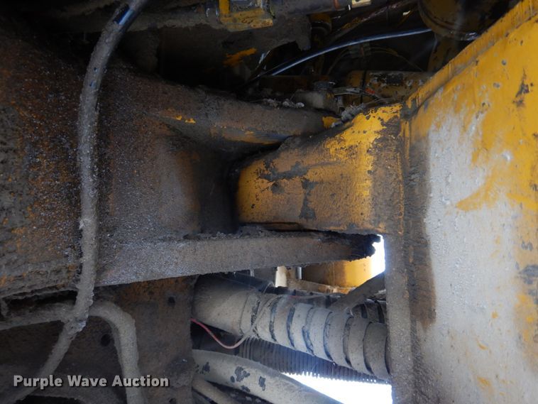 image for item DH8205 1972 Caterpillar 966C  wheel loader