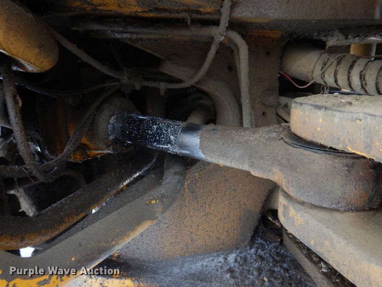 image for item DH8205 1972 Caterpillar 966C  wheel loader