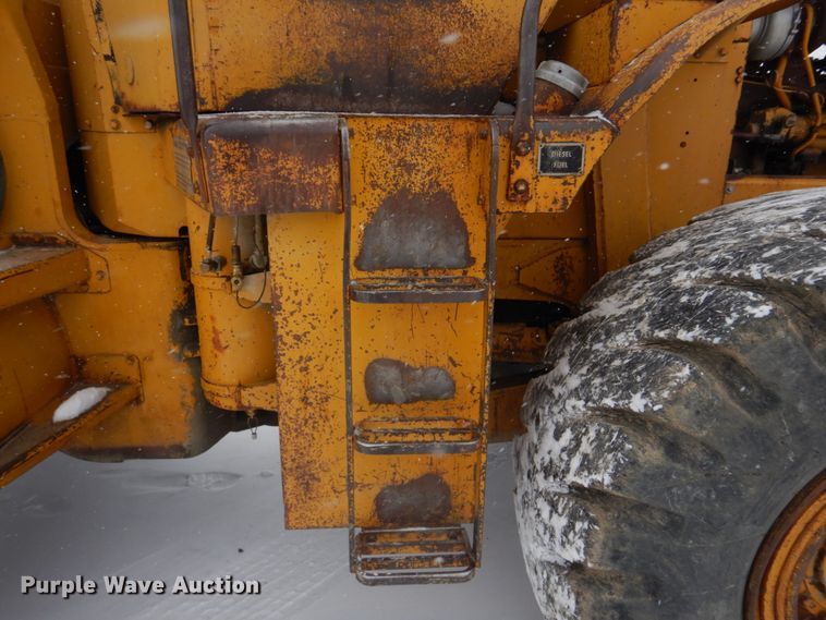 image for item DH8205 1972 Caterpillar 966C  wheel loader