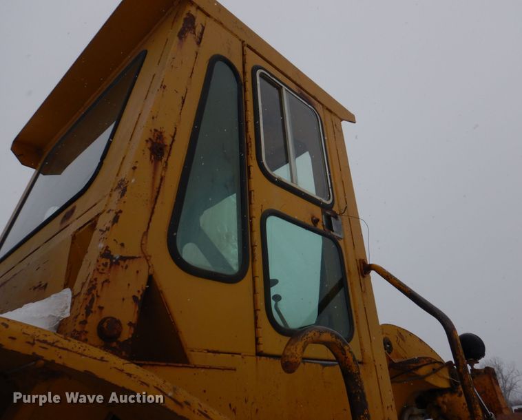 image for item DH8205 1972 Caterpillar 966C  wheel loader