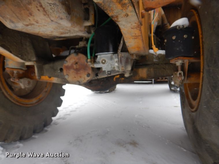 image for item DH8205 1972 Caterpillar 966C  wheel loader