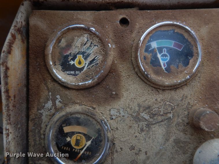 image for item DH8205 1972 Caterpillar 966C  wheel loader