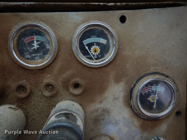 image for item DH8205 1972 Caterpillar 966C  wheel loader