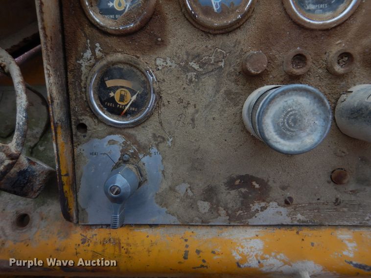 image for item DH8205 1972 Caterpillar 966C  wheel loader