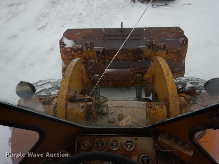 image for item DH8205 1972 Caterpillar 966C  wheel loader