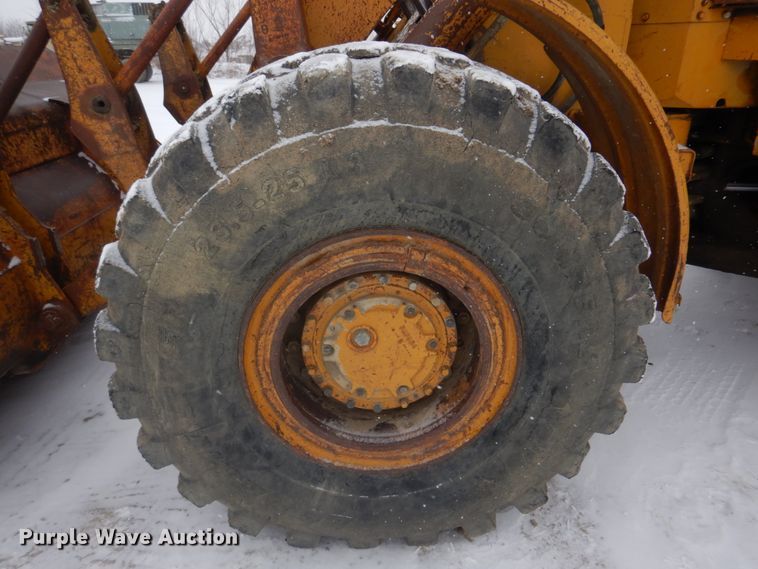image for item DH8205 1972 Caterpillar 966C  wheel loader