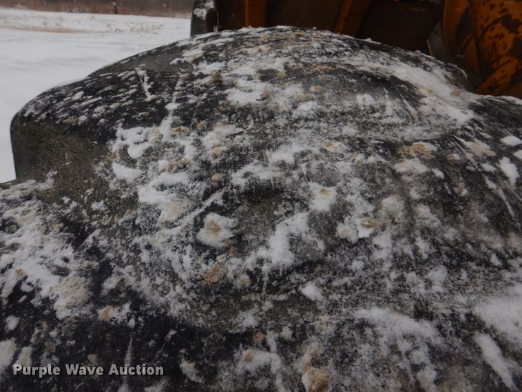 image for item DH8205 1972 Caterpillar 966C  wheel loader