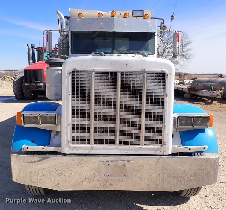 image for item DI1834 1999 Peterbilt 379  dump truck